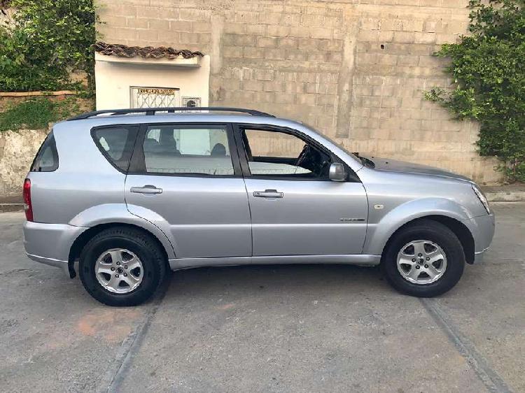 REXTON 2007 UNICO DUEÑO 37.000 ORIGINALES COMO NUEVA RECIBO