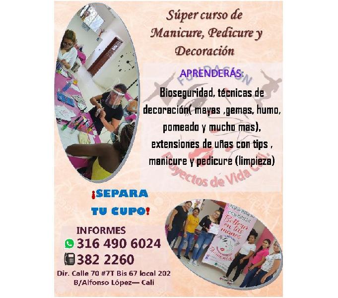 Curso intensivo de manicure, pedicure y decoración de uñas